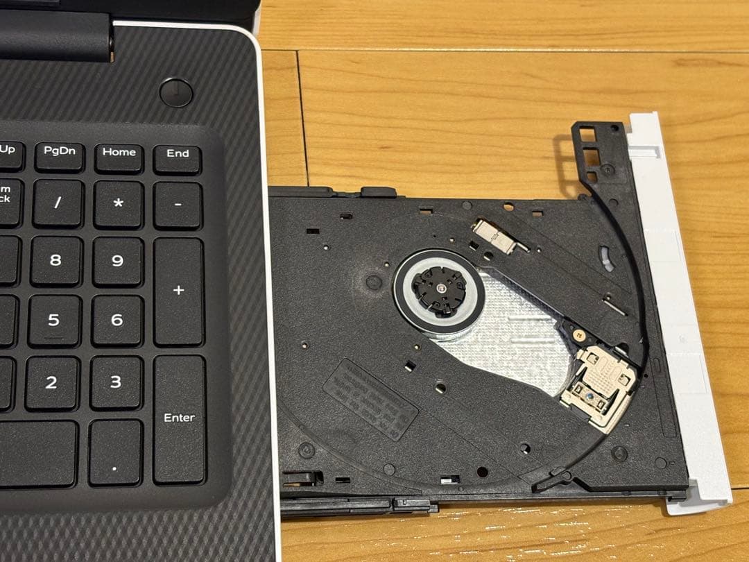 つ*ま様 【中古・美品】DELL Inspiron 3593