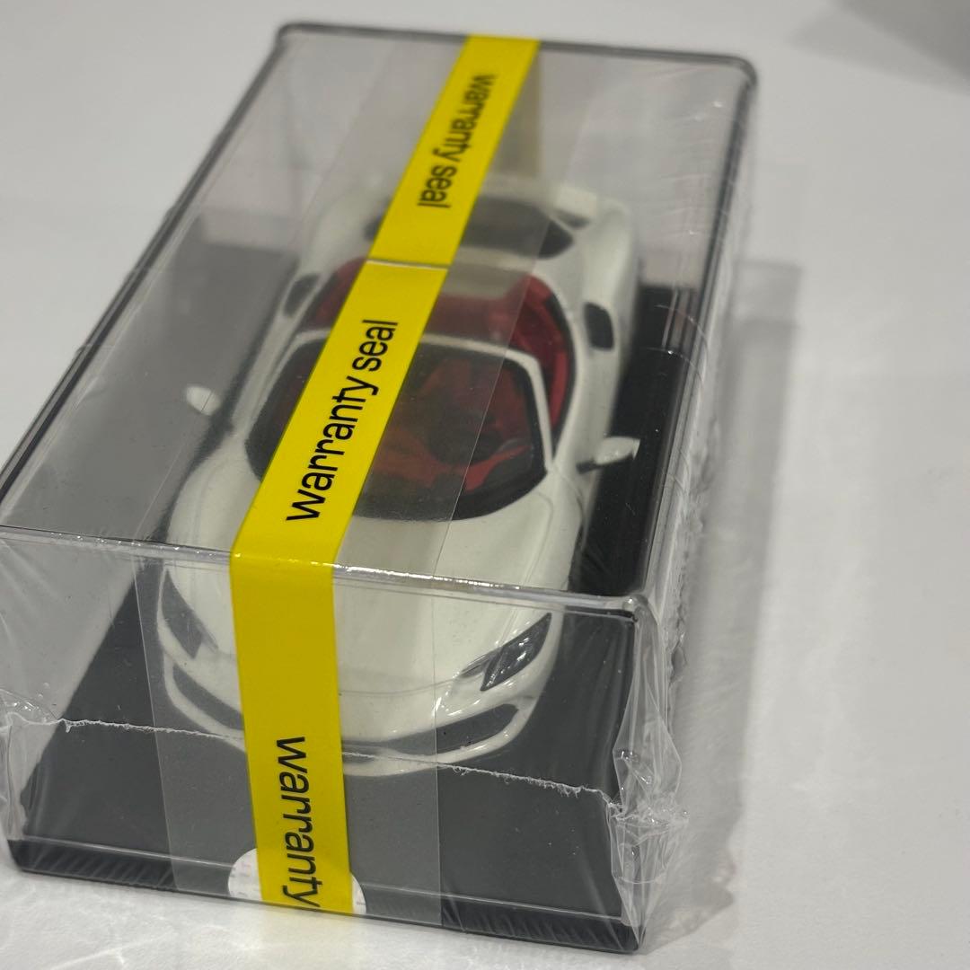 【新品・未開封】Ferrari 296GTS模型ホワイト 保証シール付き