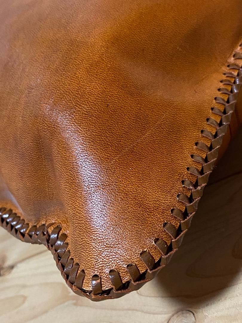 レザー 本革 カービング エンボス 加工 クッション インテリア 編み込み