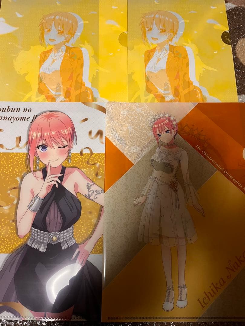 五等分の花嫁 一花二乃三玖四葉五月 カード 缶バッジ アクリルボード 計175点