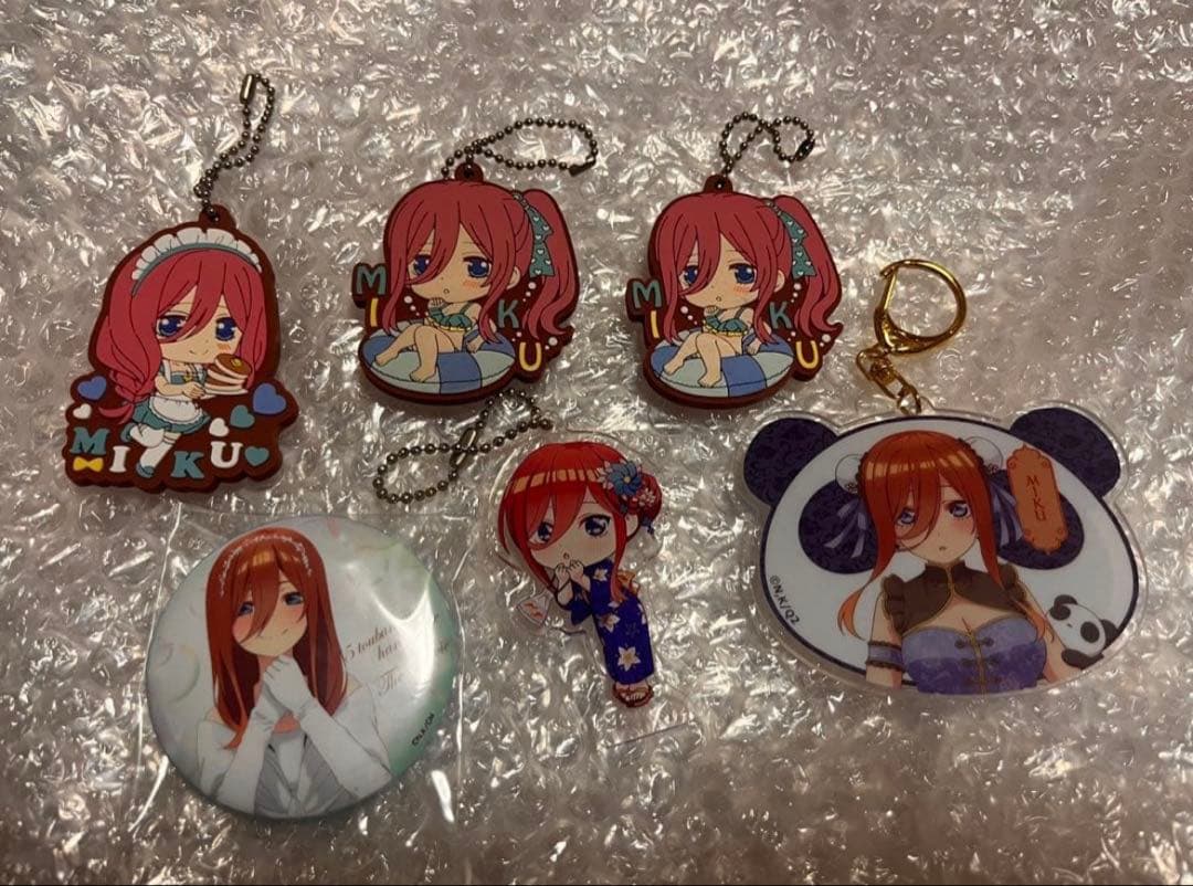 五等分の花嫁 一花二乃三玖四葉五月 カード 缶バッジ アクリルボード 計175点