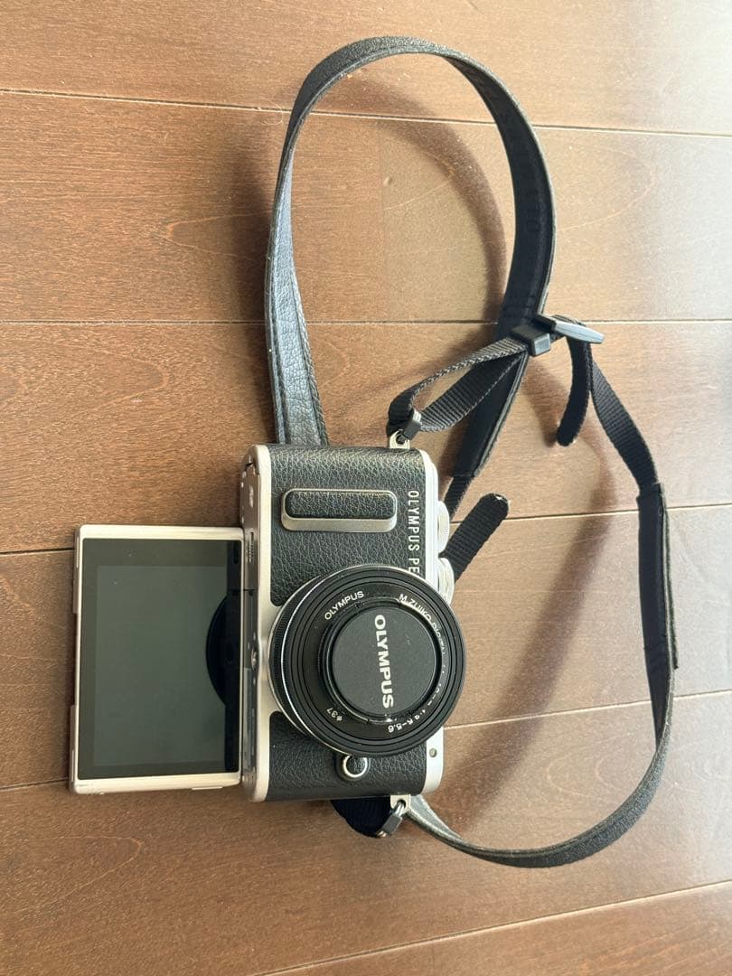 OLYMPUS PEN E-PL8 レンズセット フラッシュ付 動作確認済