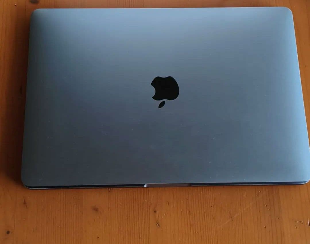 Apple MacBook Pro 2017 13インチ 16GB 1TB