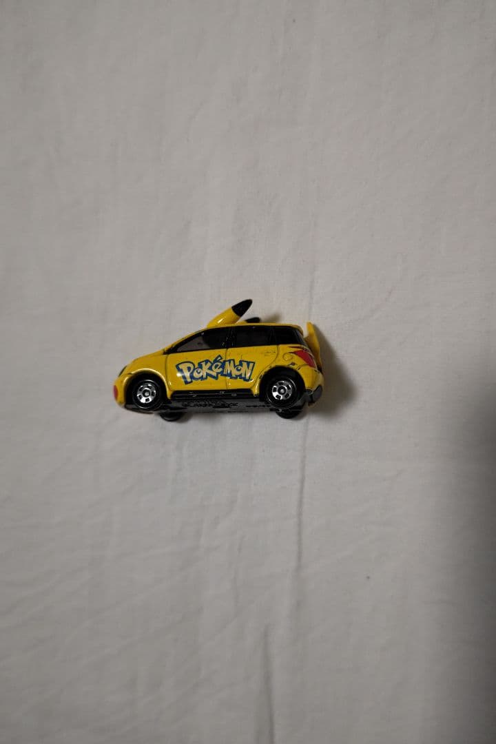 トミカ ポケモン ピカチュウカー ミニカー