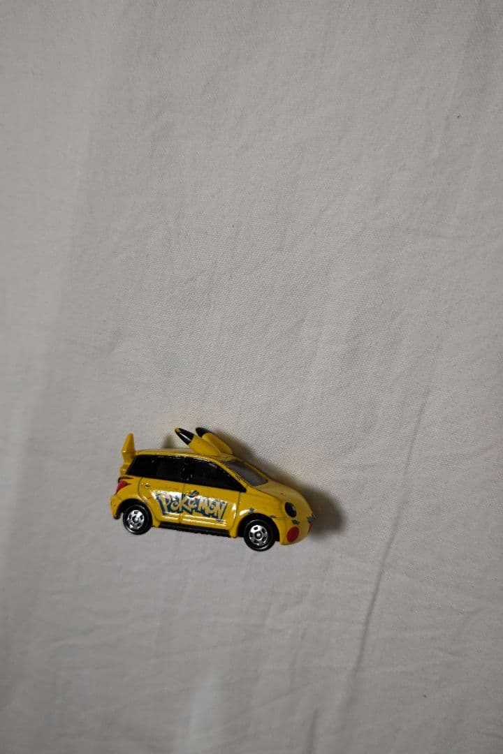 トミカ ポケモン ピカチュウカー ミニカー