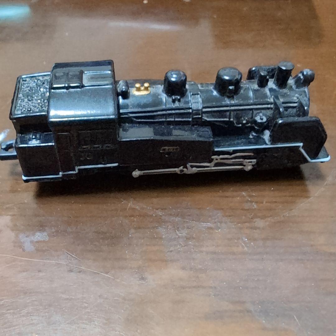 黒い蒸気機関車トミカ