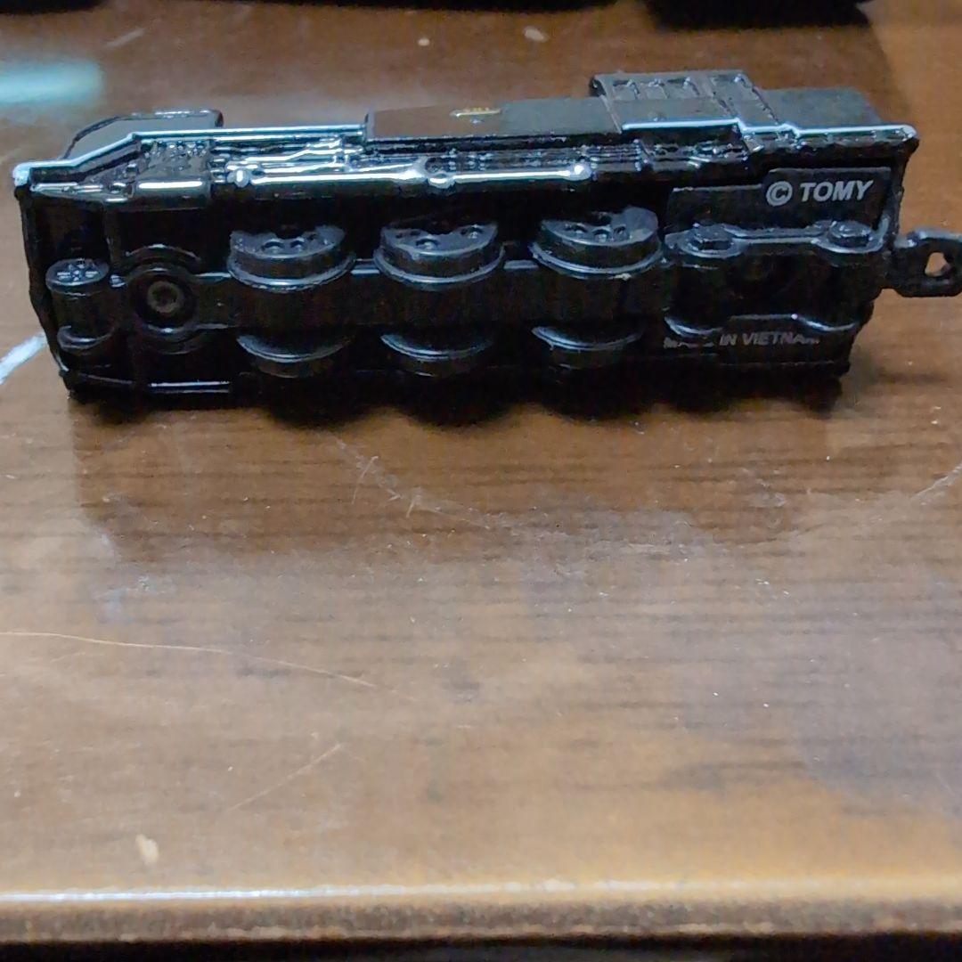 黒い蒸気機関車トミカ