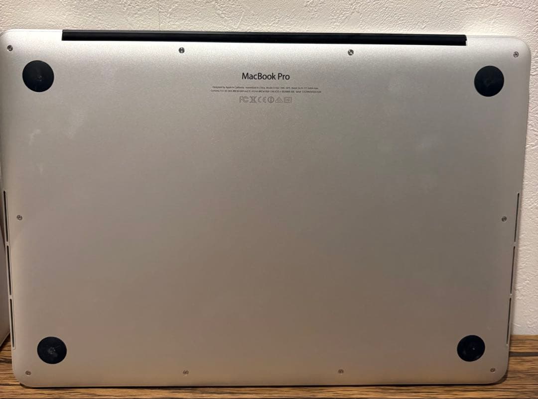 Apple MacBook Pro シルバー