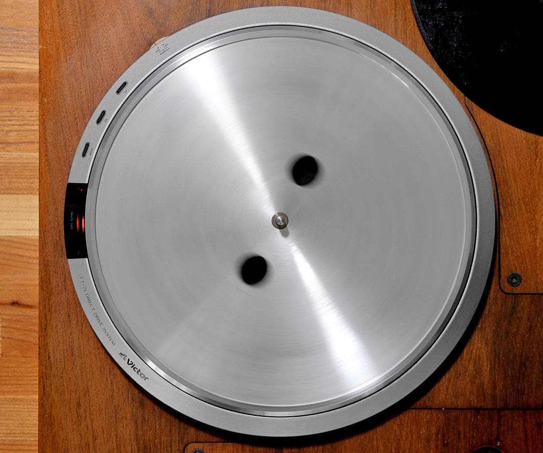 ★VICTOR　DD PLAYER　TT-71　大型重力級プレーヤーをもつ　♪