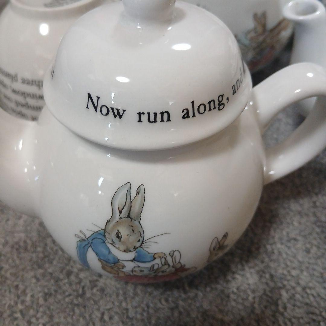 ピーターラビット ティーセット　旧刻印　　　ぬいぐるみ