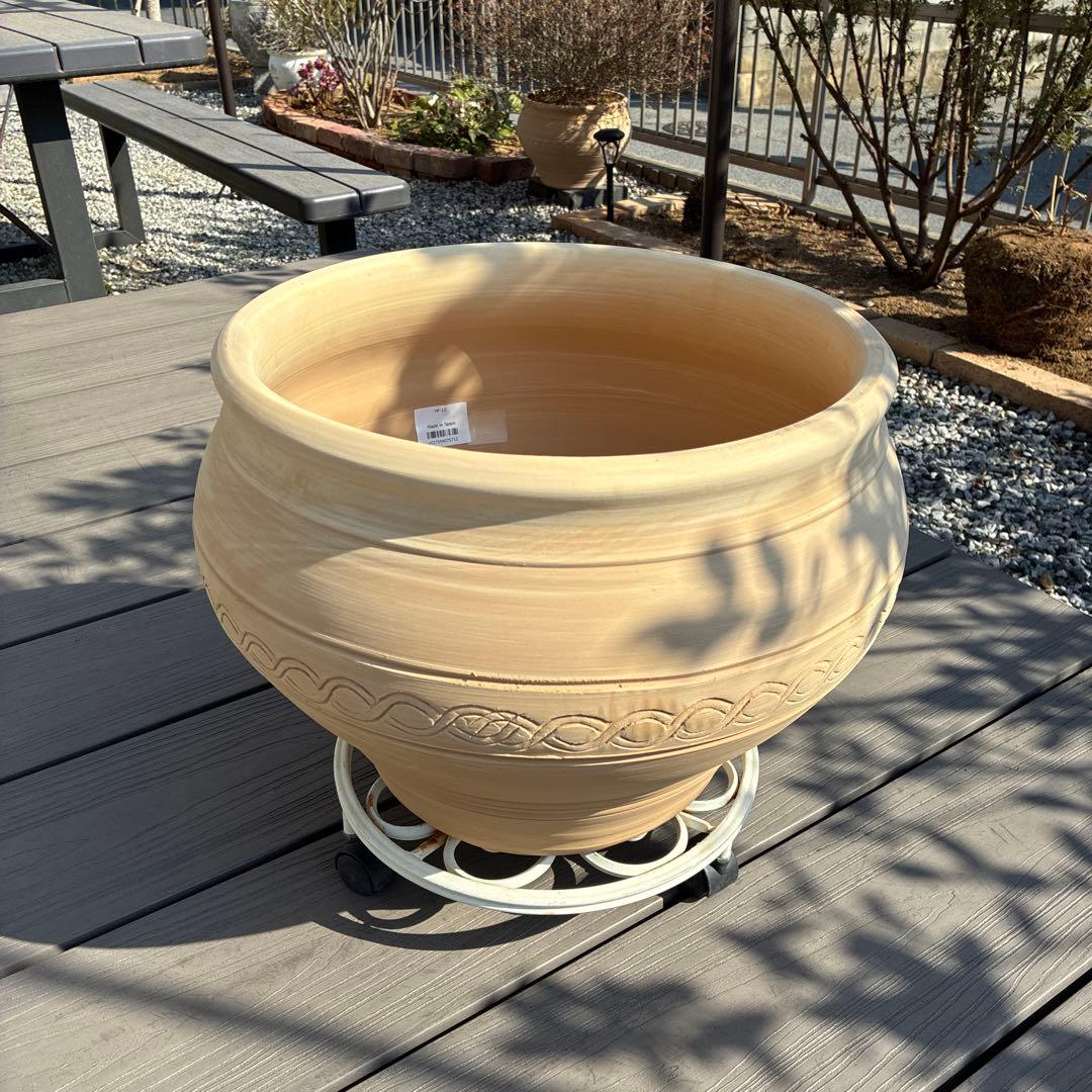 テラコッタ製壺型大型植木鉢 素焼き植木鉢波模様