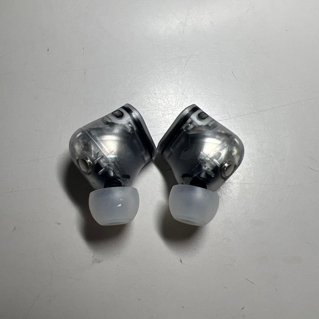 イヤホン Beats Studio Buds +