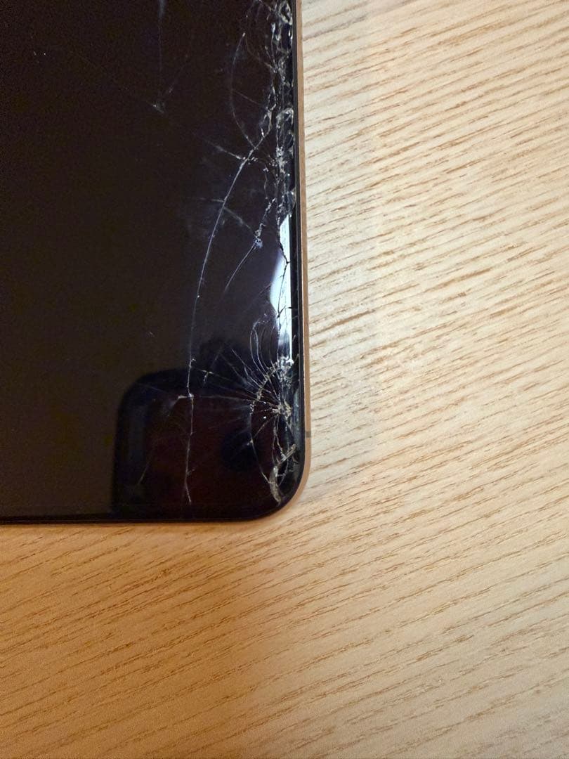 【ジャンク】iPhone XS Gold 256GB（バッテリー82%）