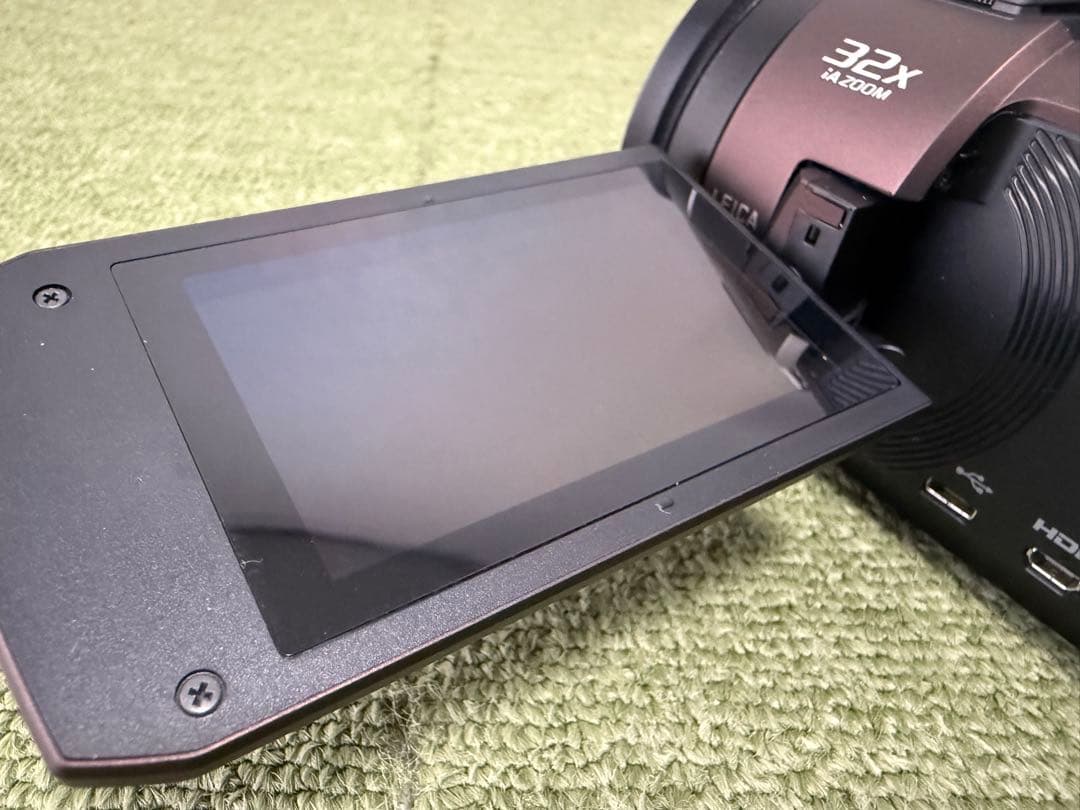 ビデオカメラ HC-VX1M