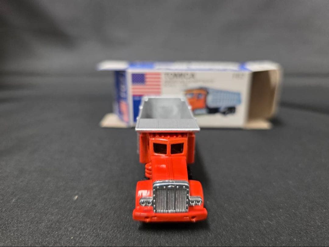 トミカ青箱F67アメリカンダンプトラック(日本製)