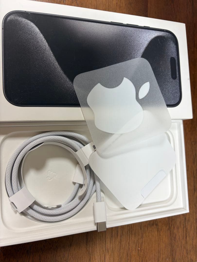 Apple iPhone 15 Pro 本体256GB