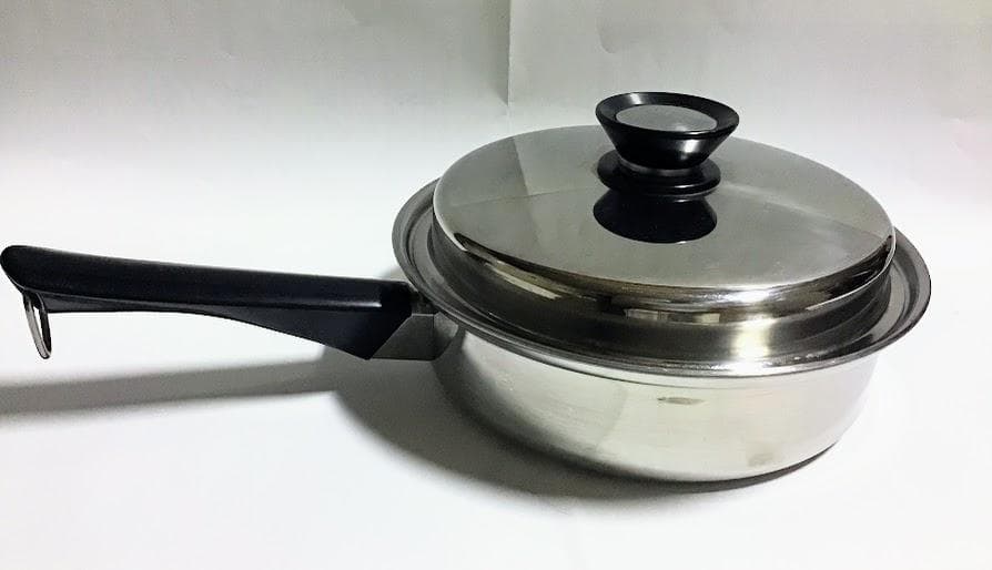 未使用品 Amway アムウェイ クイーン 中フライパン 22cm 蓋つき