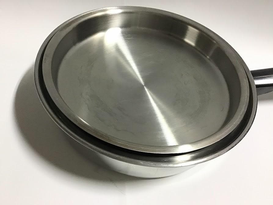 未使用品 Amway アムウェイ クイーン 中フライパン 22cm 蓋つき