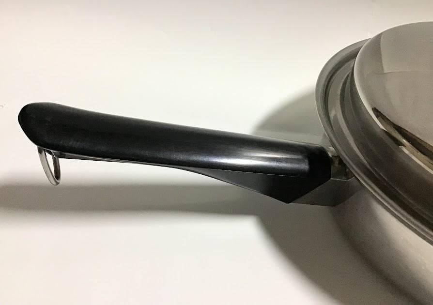 未使用品 Amway アムウェイ クイーン 中フライパン 22cm 蓋つき