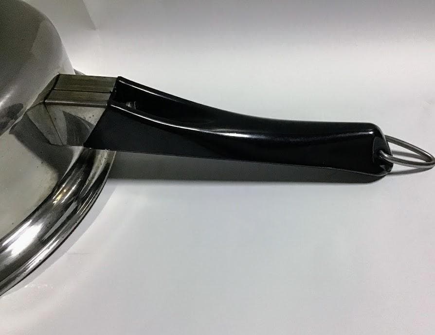 未使用品 Amway アムウェイ クイーン 中フライパン 22cm 蓋つき