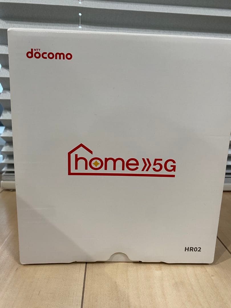 【美品】 NTTドコモ ５G HR02 ルーター 本体