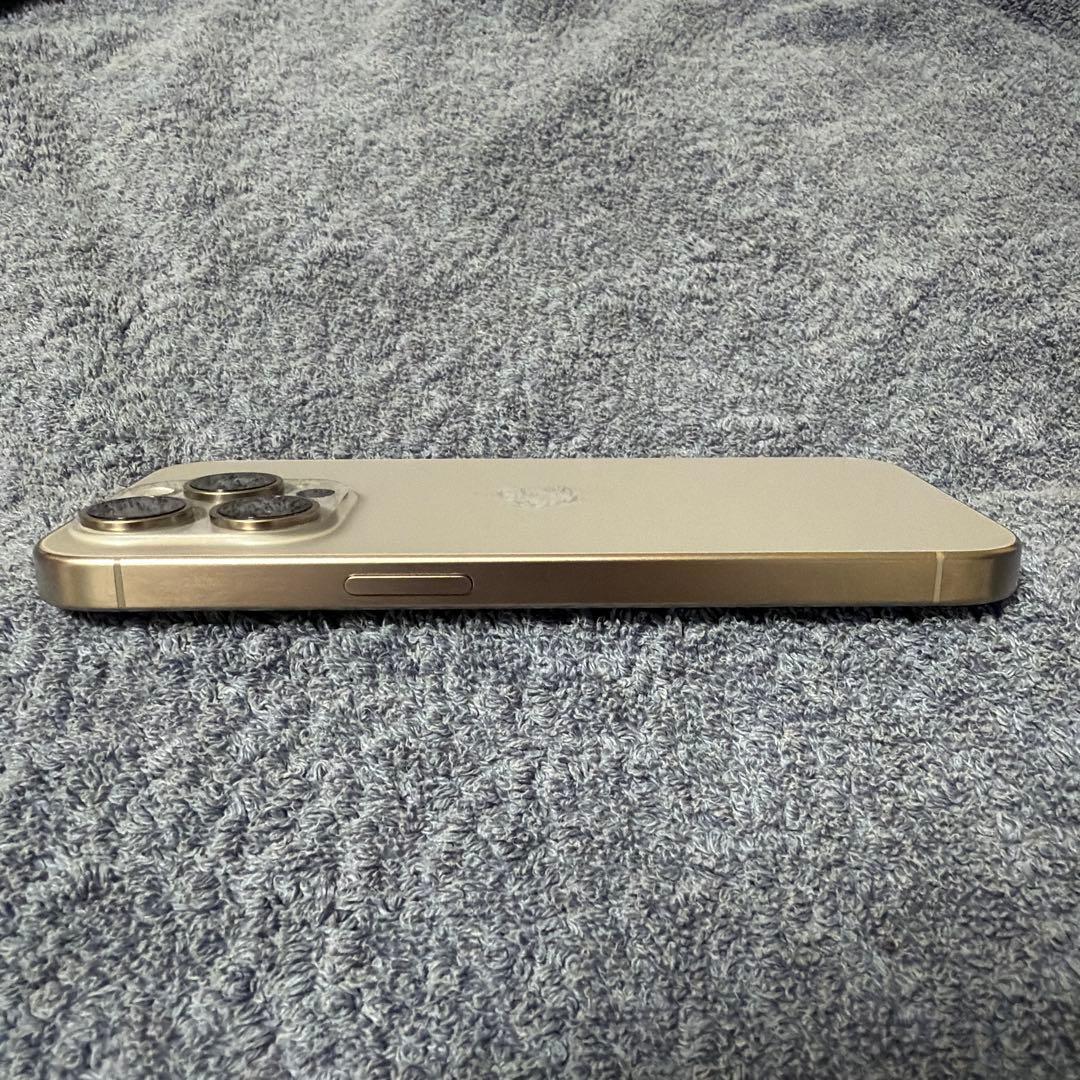 【美品】iPhone 15pro 128GB SIMフリーおまけ付き