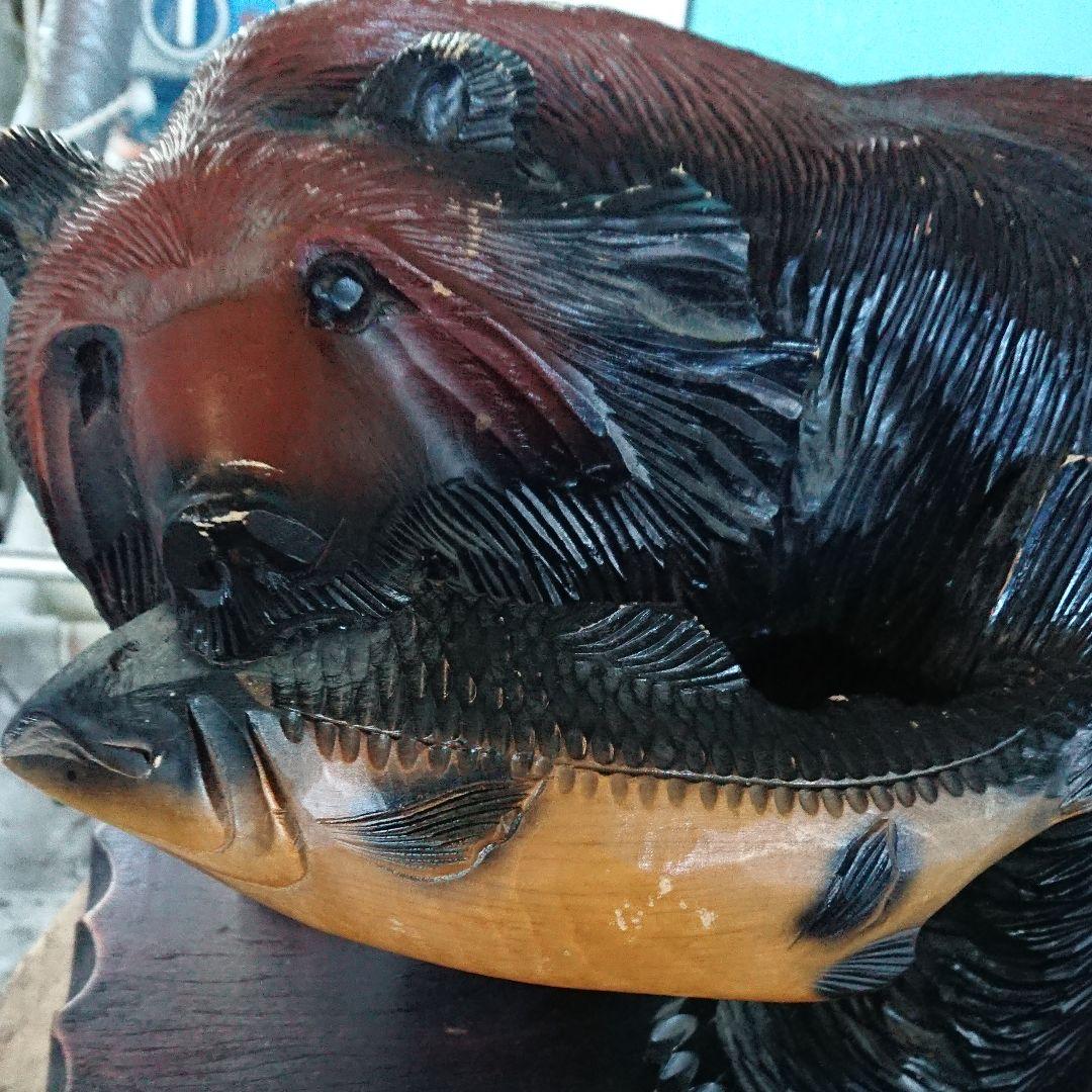 北海道・木彫りの熊の置物