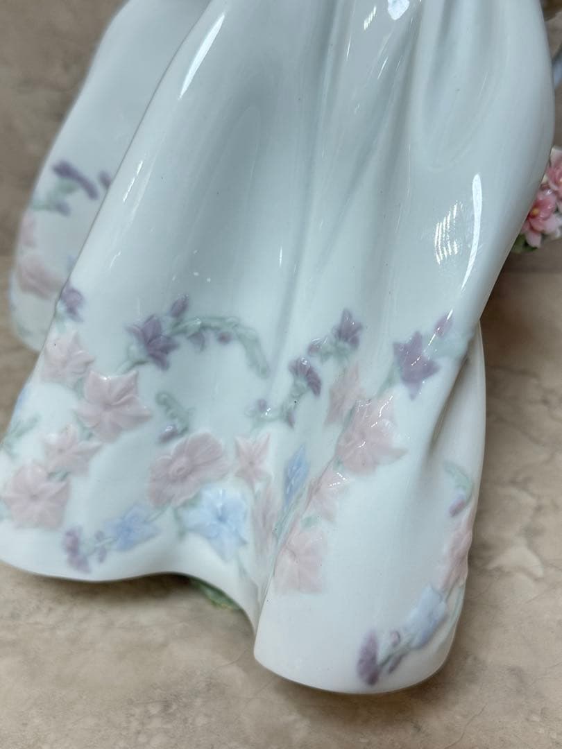 現行品 リヤドロ フィギュリン フラワーガーデン 少女