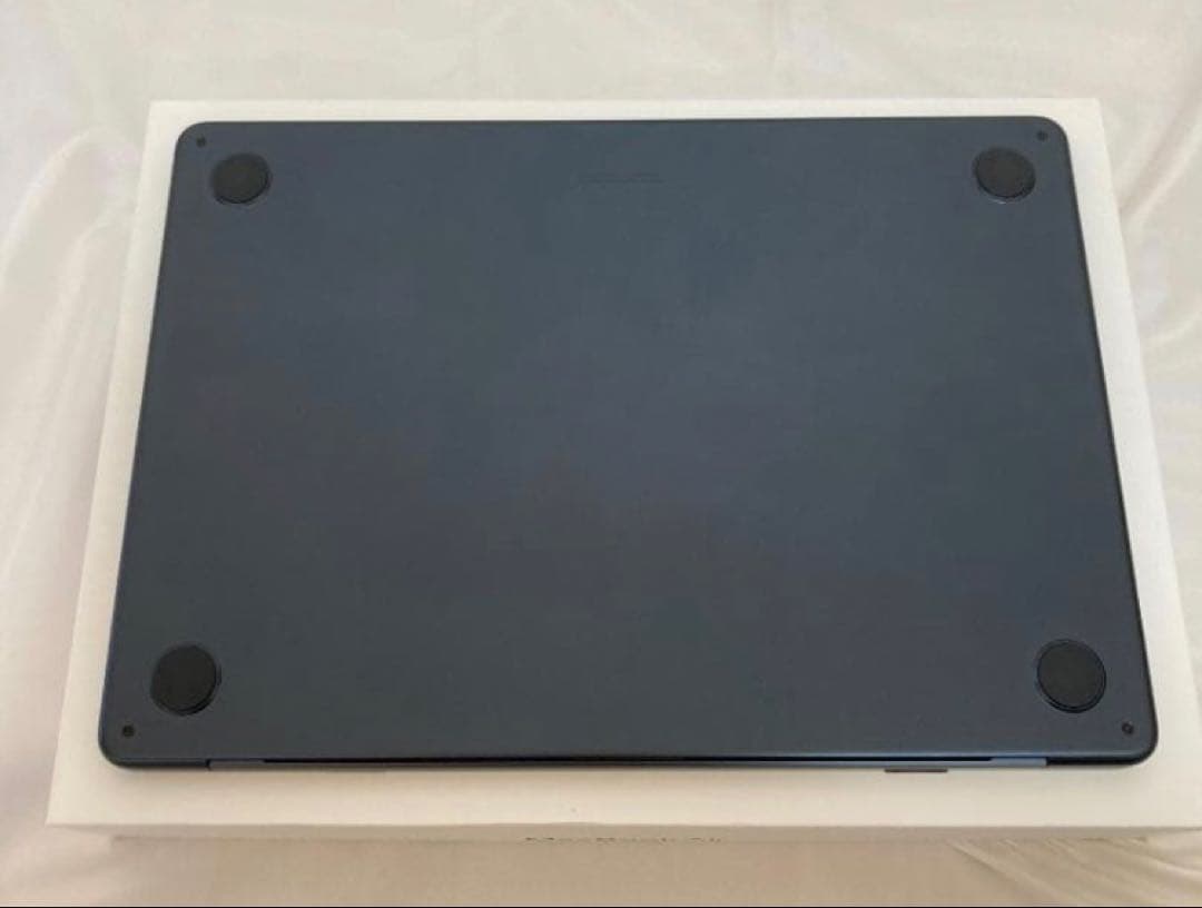 Apple MacBook Air M4 2025 13インチ