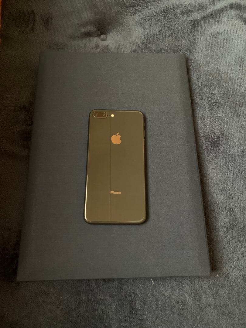 Apple iPhone 8 Plus スペースグレー 箱付き　SIMフリー