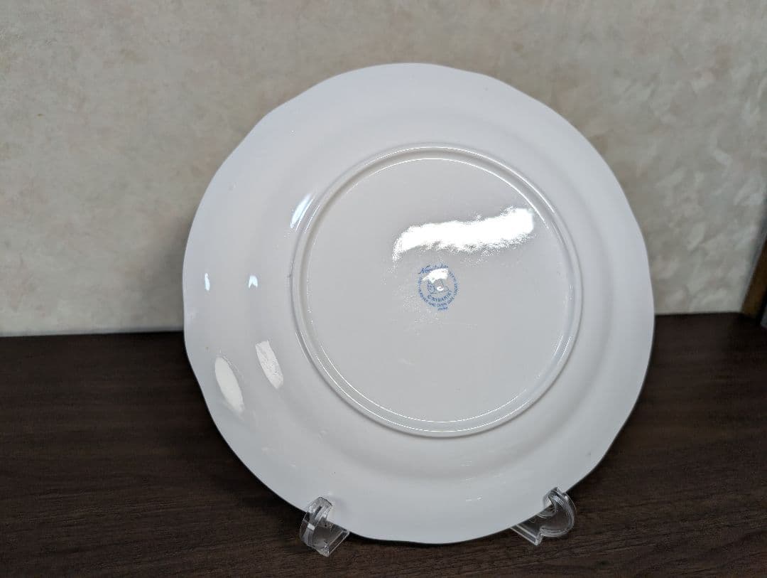 ノリタケ　トトロ プレート1枚　カップ＆ソーサ4客　noritake 1客カケ有
