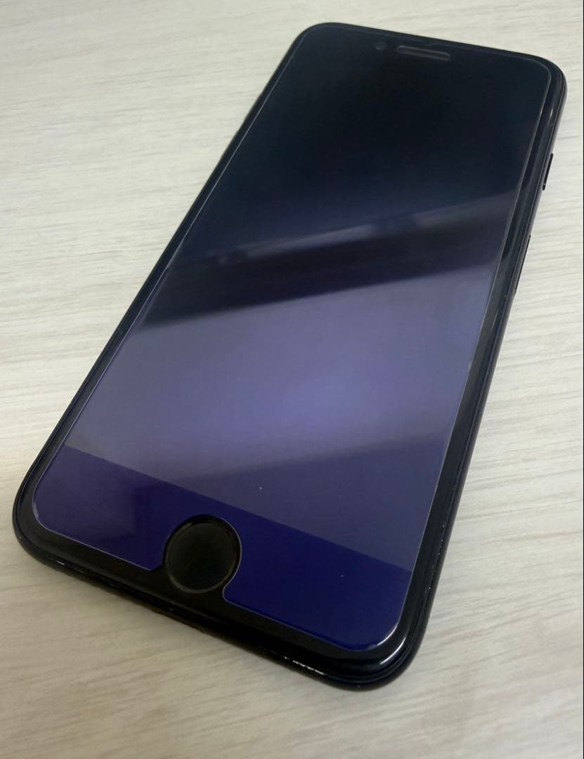 Apple iPhone7 ブラック128GB 本体のみ　SIMフリー