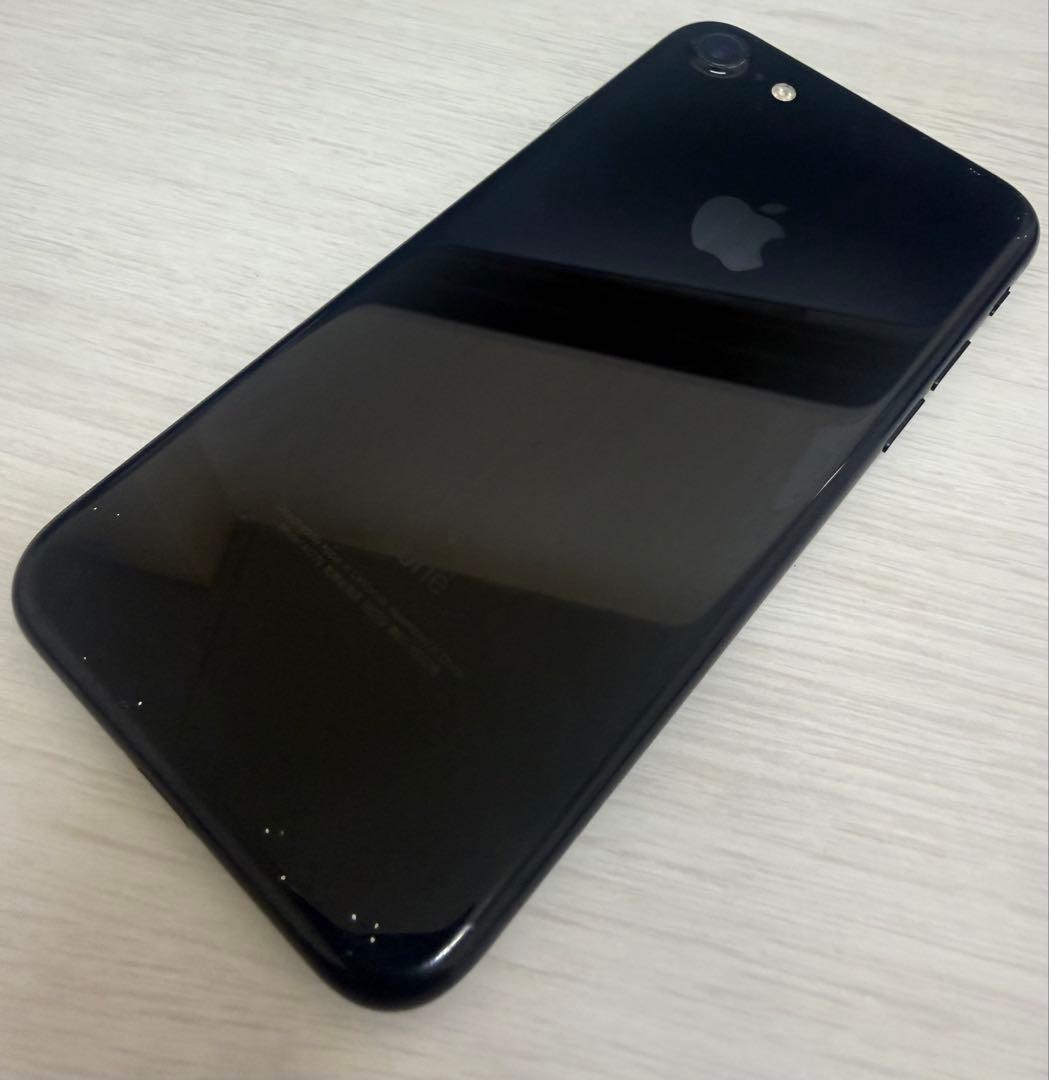 Apple iPhone7 ブラック128GB 本体のみ　SIMフリー