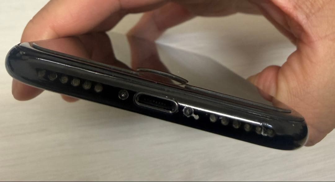 Apple iPhone7 ブラック128GB 本体のみ　SIMフリー