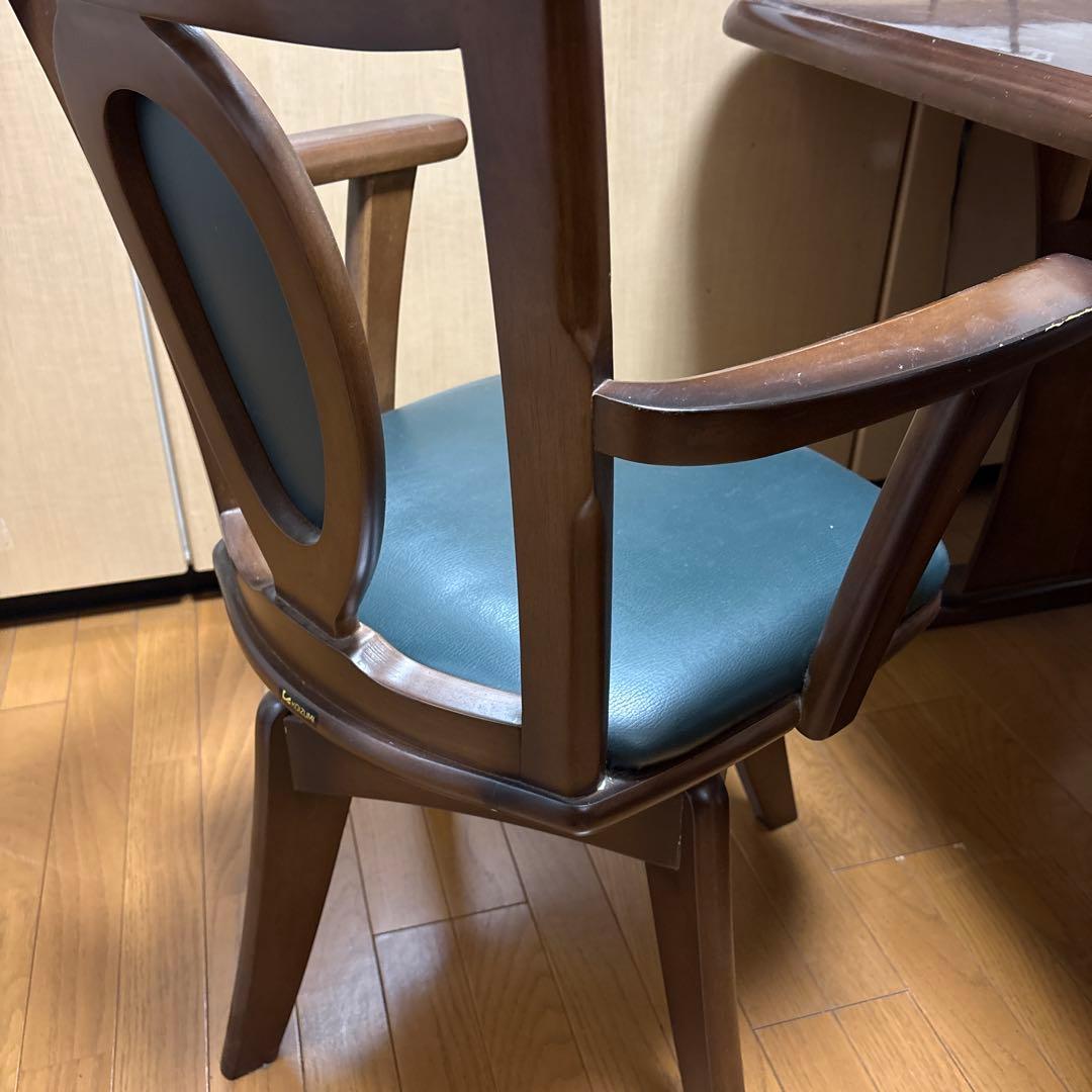 食卓セット（食卓・椅子4脚）