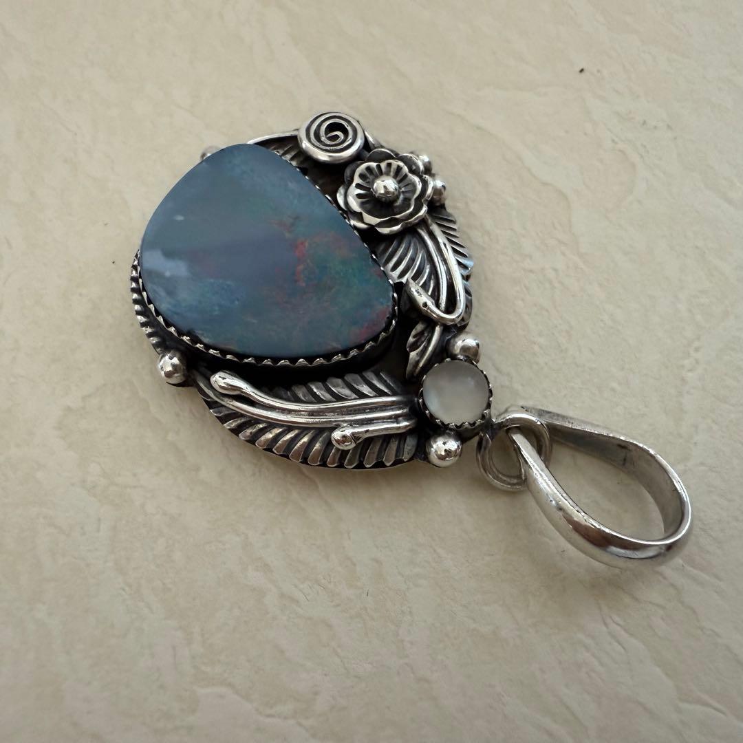 インディアンジュエリー　925スターリングシルバー　オパールペンダントトップ