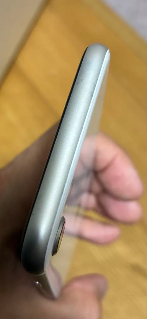 Apple iPhone SE ホワイト 128GB 本体