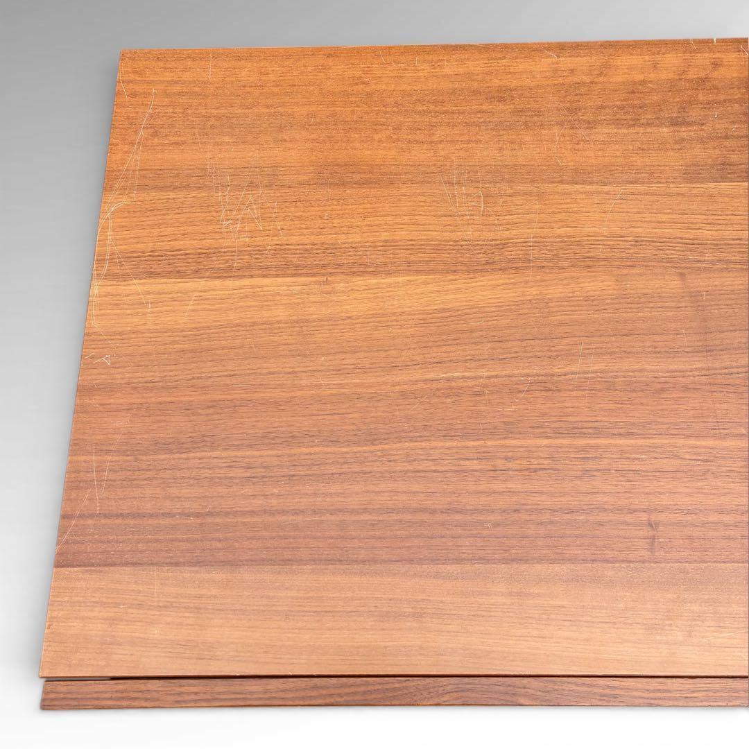 美品　BoConcept サイドボード 北欧　モダン　２枚扉　引き出し