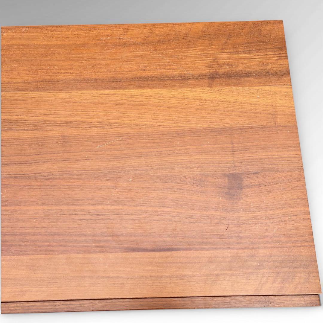 美品　BoConcept サイドボード 北欧　モダン　２枚扉　引き出し