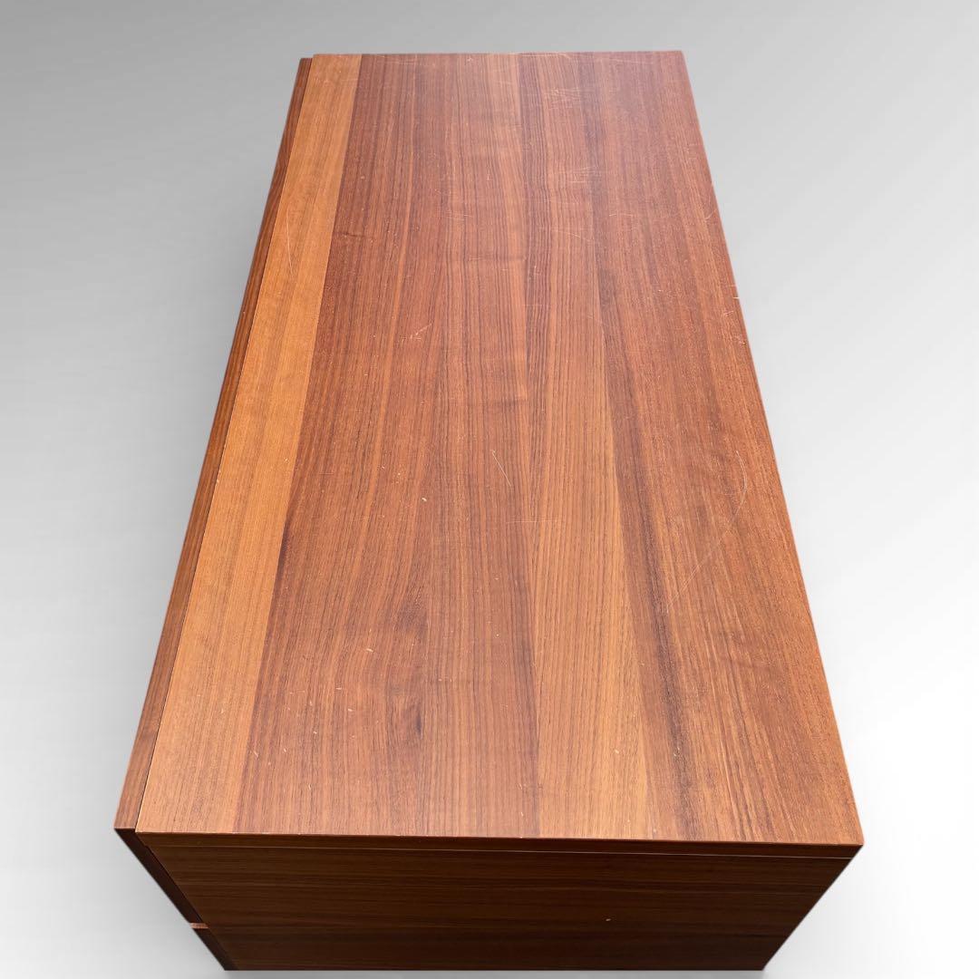 美品　BoConcept サイドボード 北欧　モダン　２枚扉　引き出し