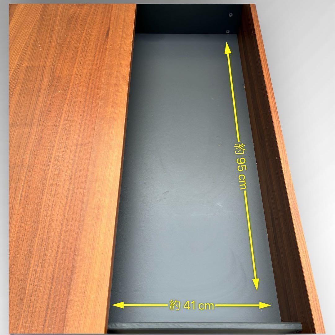 美品　BoConcept サイドボード 北欧　モダン　２枚扉　引き出し