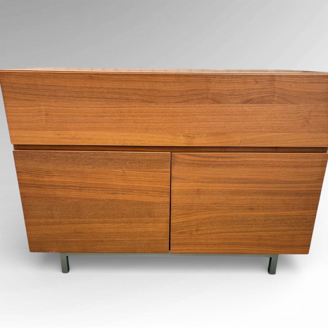 美品　BoConcept サイドボード 北欧　モダン　２枚扉　引き出し