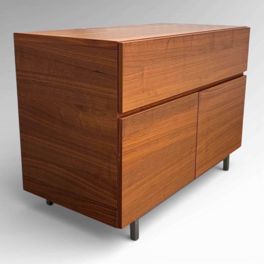 美品　BoConcept サイドボード 北欧　モダン　２枚扉　引き出し