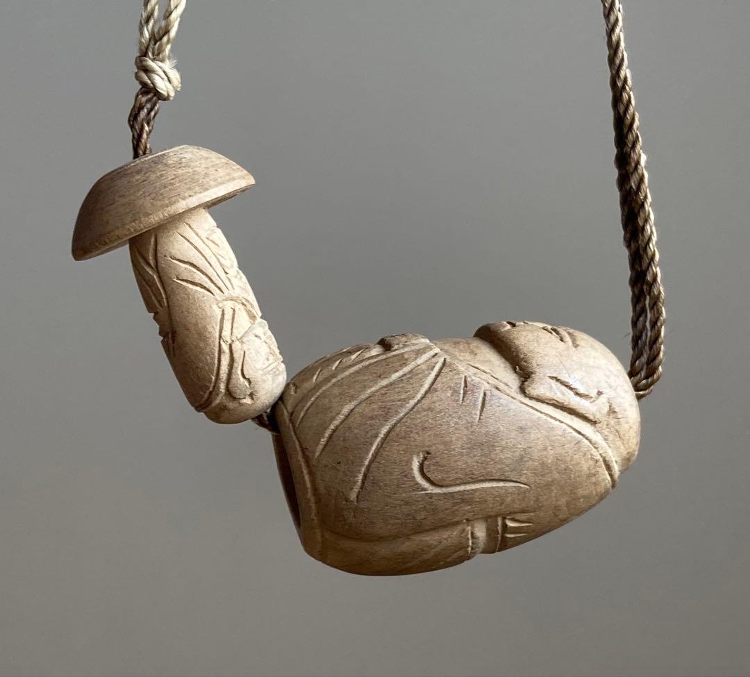 【からくり笑い仏 民衆仏 木彫根付け 約2〜4㎝ 明治後期〜頃】帯飾りお守り仏像