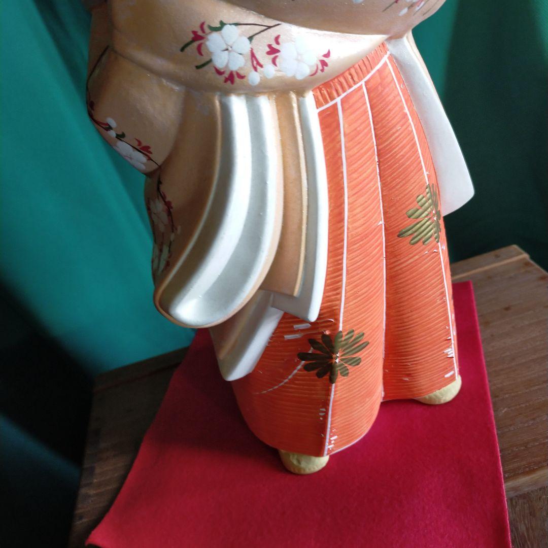 可愛らしい女の子・博多人形