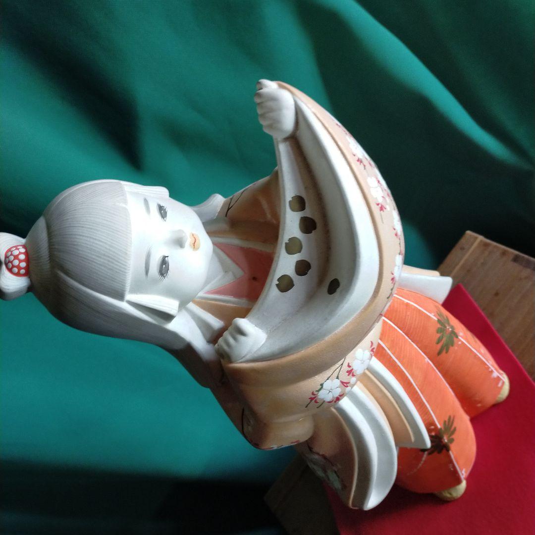 可愛らしい女の子・博多人形