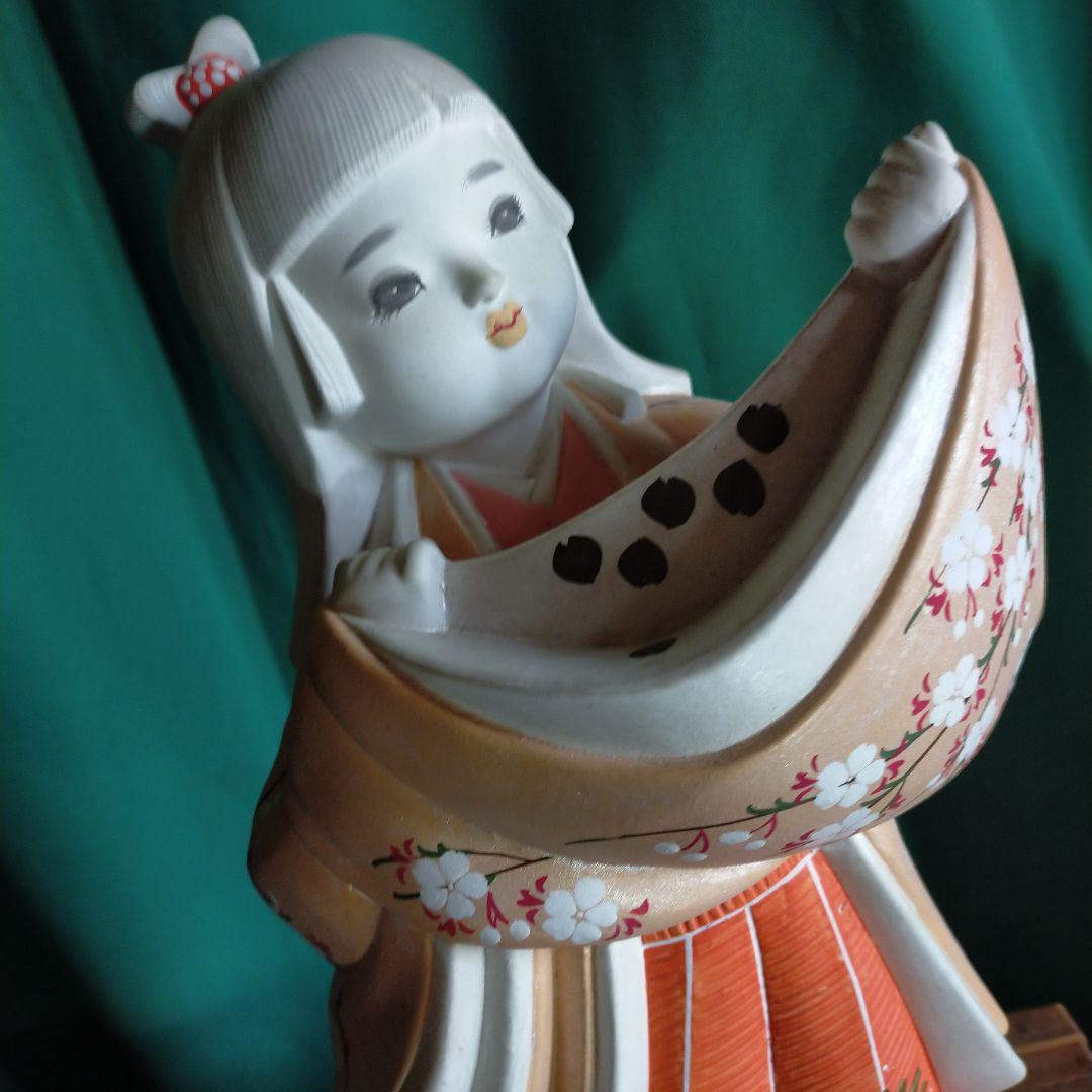 可愛らしい女の子・博多人形