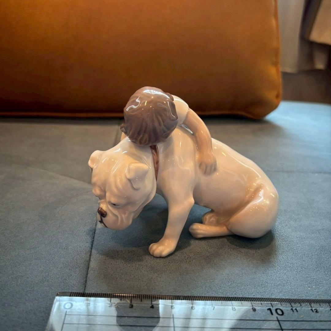   ロイヤルコペンハーゲン　ブルドッグと男の子