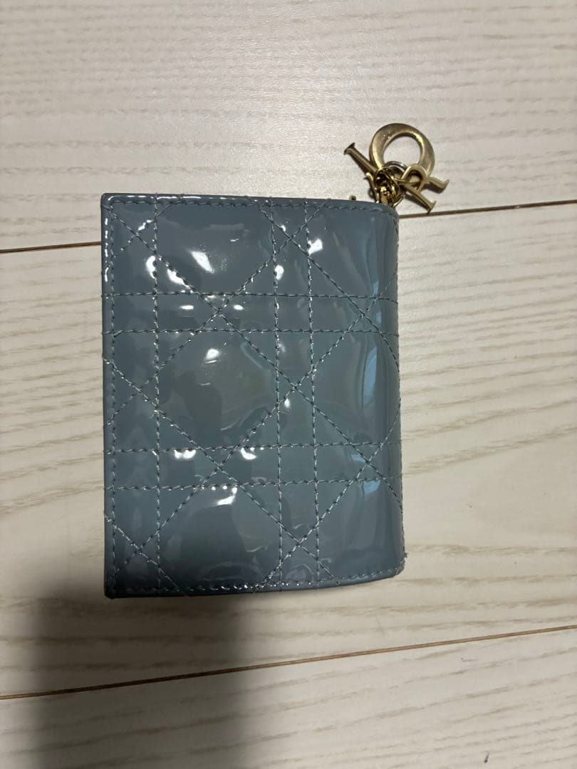 Dior エナメルレザー ミニ財布 ライトブルー