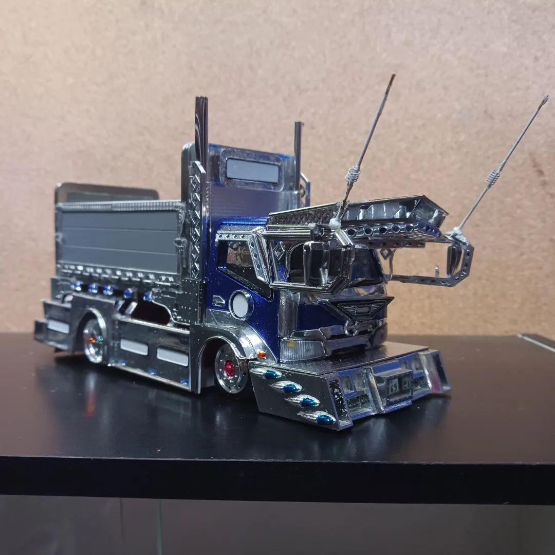 1/32デコトラプラモデル完成品